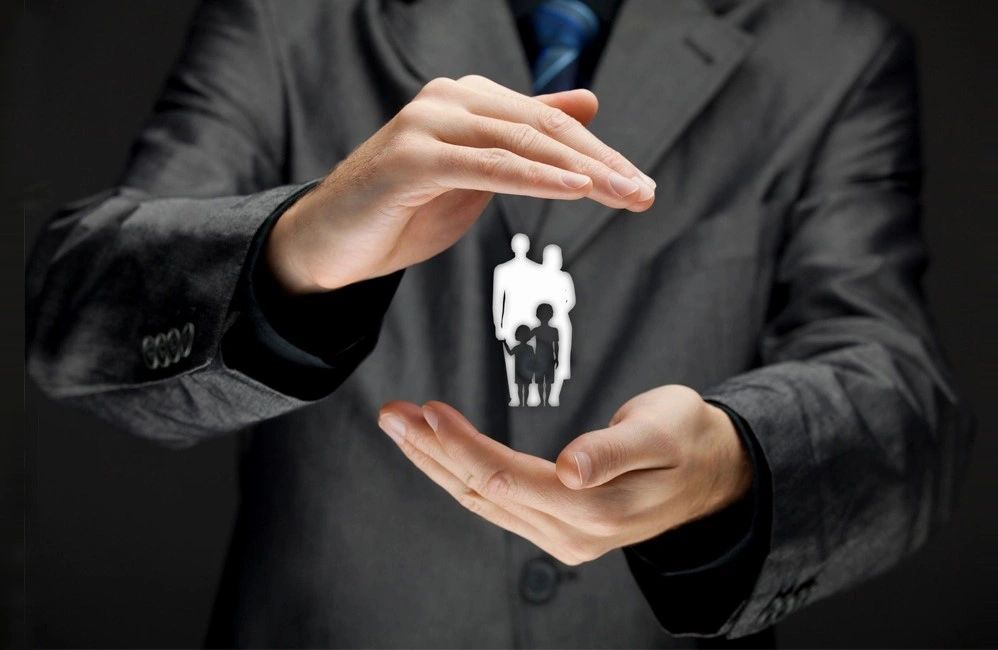 Insurance agent protecting family
